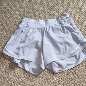 lululemon hotty hot shorts 4 inch low rise, size 4, color light blue/periwinkle